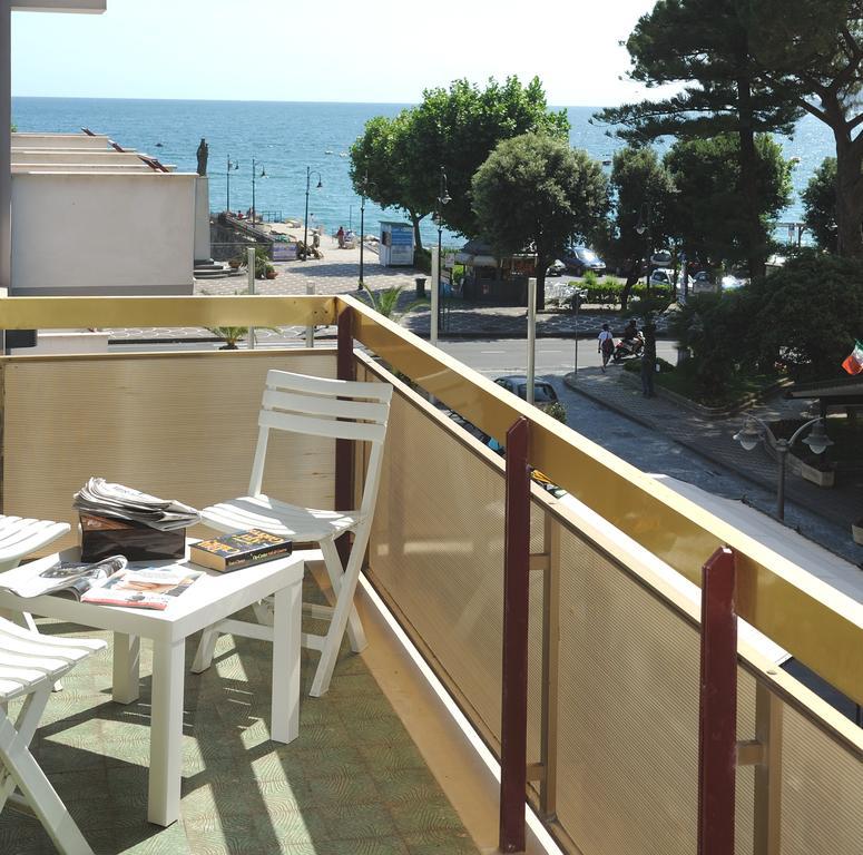 Tizi Apartments Corso Reginna Майори Екстериор снимка