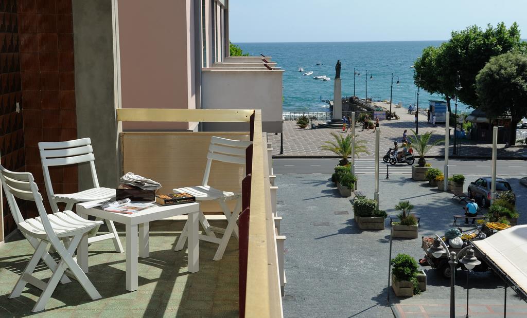 Tizi Apartments Corso Reginna Майори Екстериор снимка